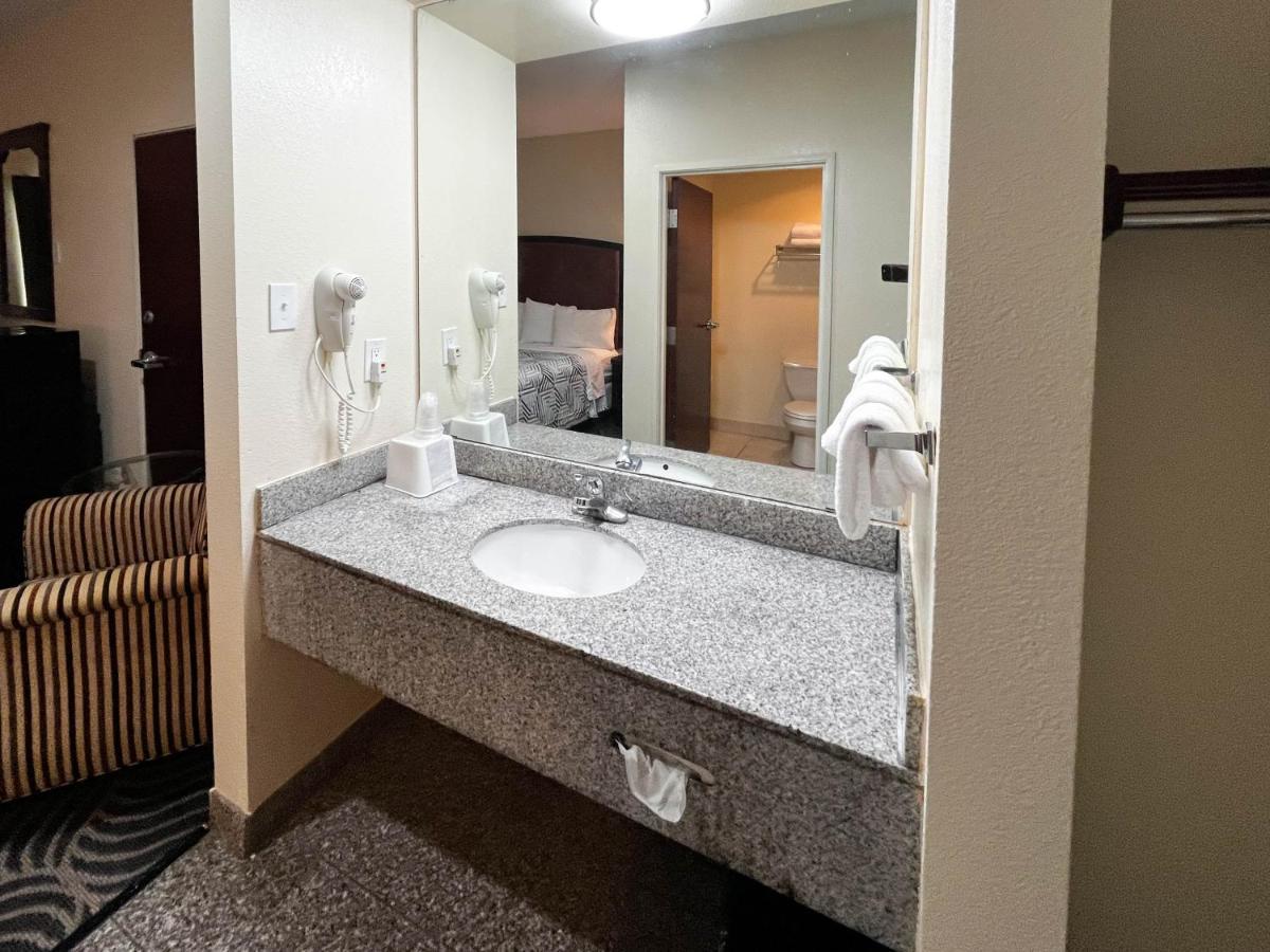 Executive Inn & Suites Breaux Bridge, La 외부 사진