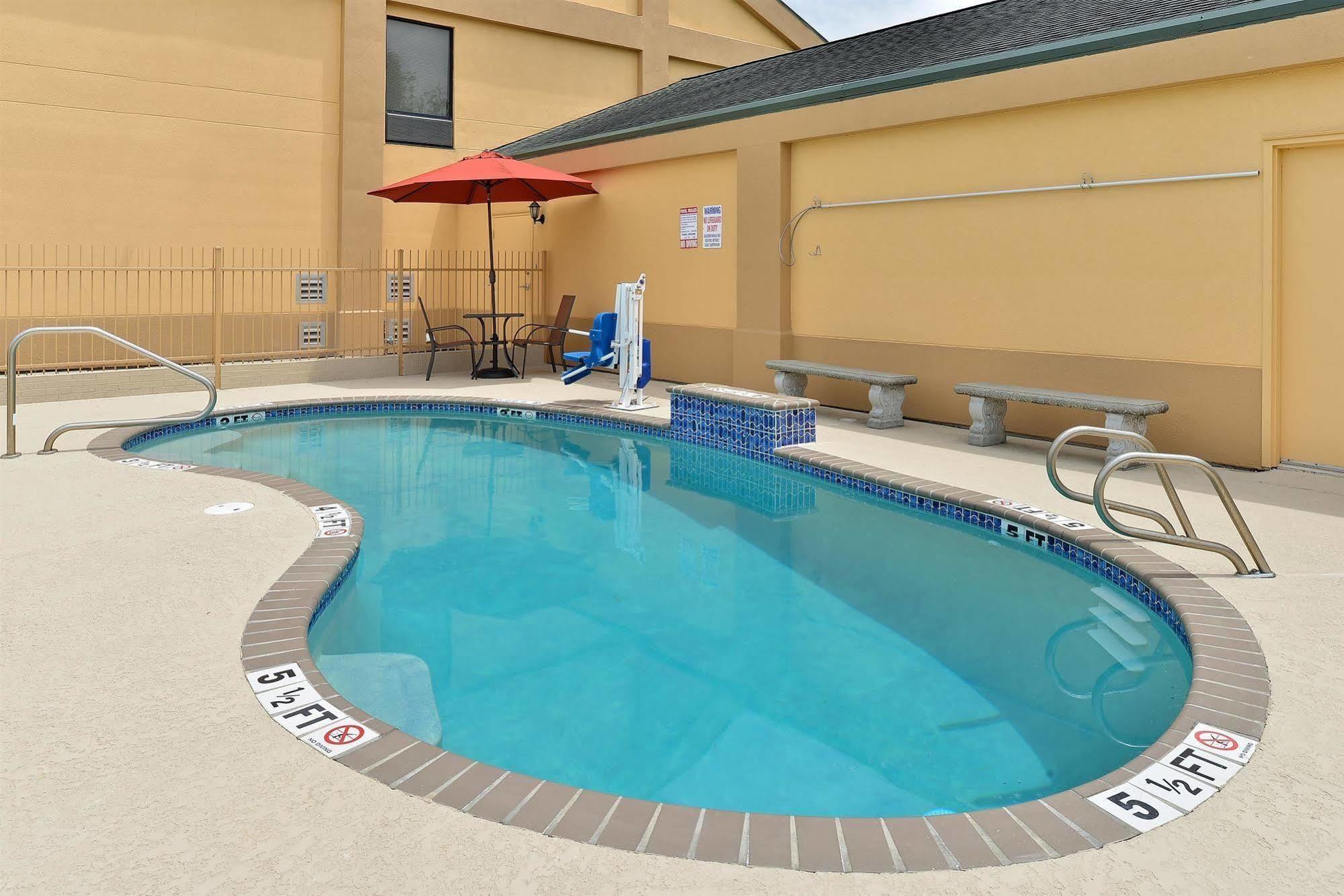 Executive Inn & Suites Breaux Bridge, La 외부 사진